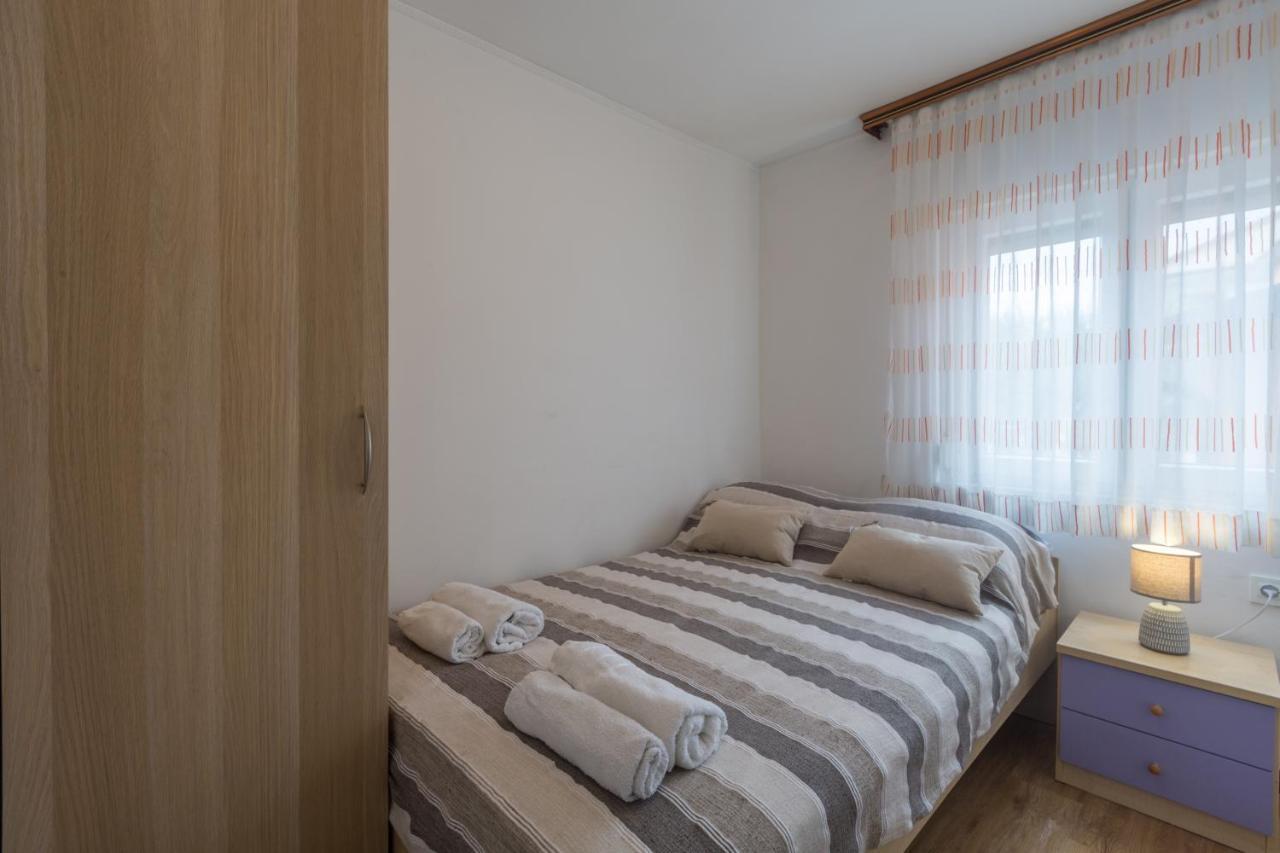 With A Parking Space - 19741 Apartman
